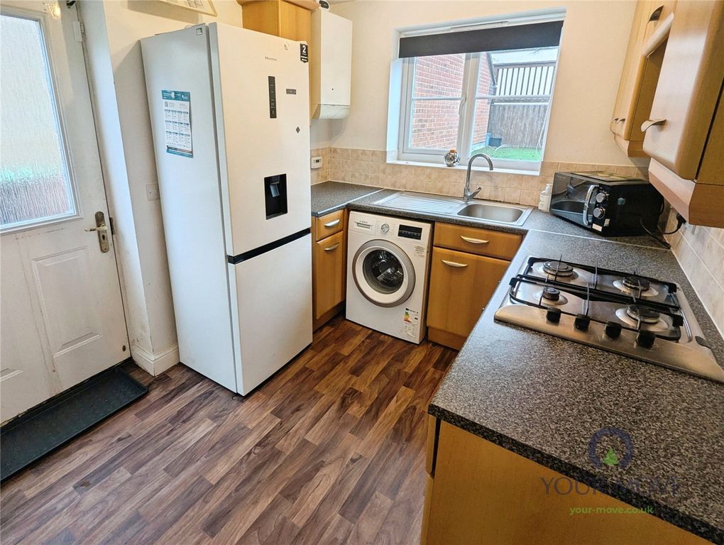 Property photo 3 of 20 Kitchen