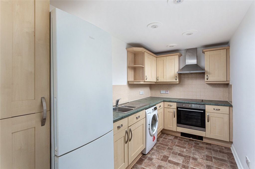 Property photo 2 of 11 Photo