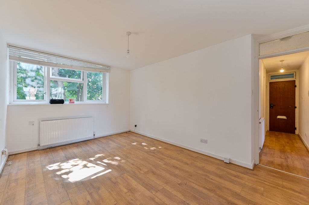 Property photo 3 of 7