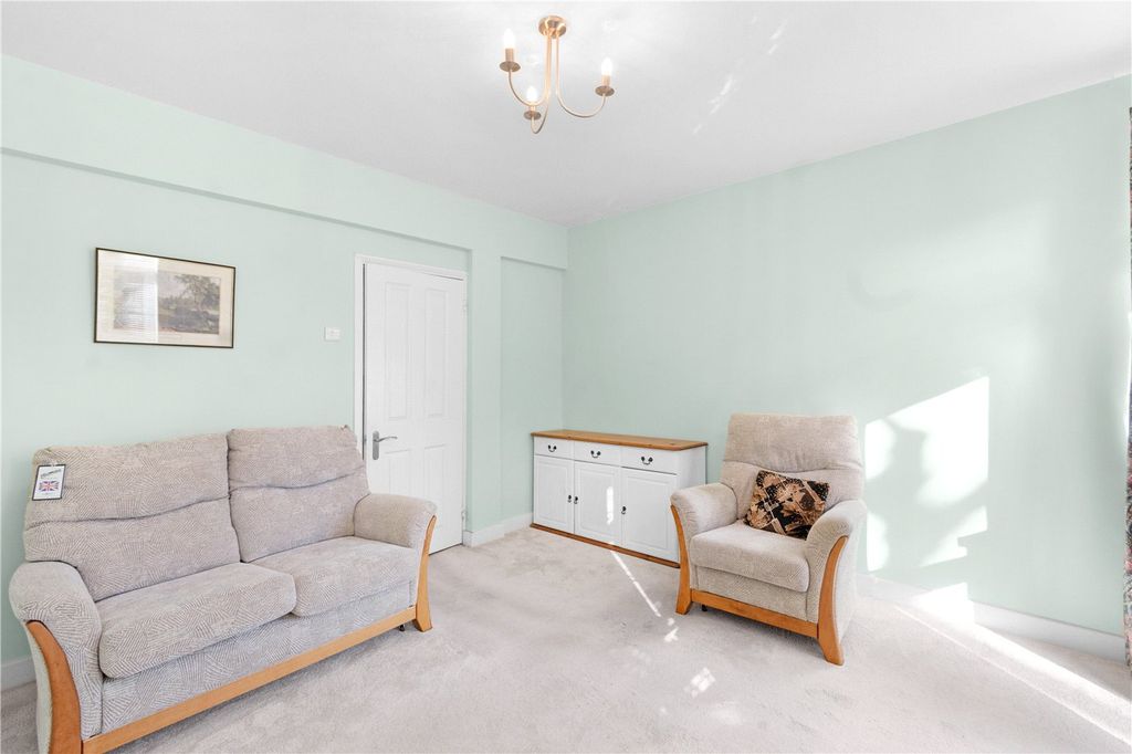 Property photo 1 of 8 Reception