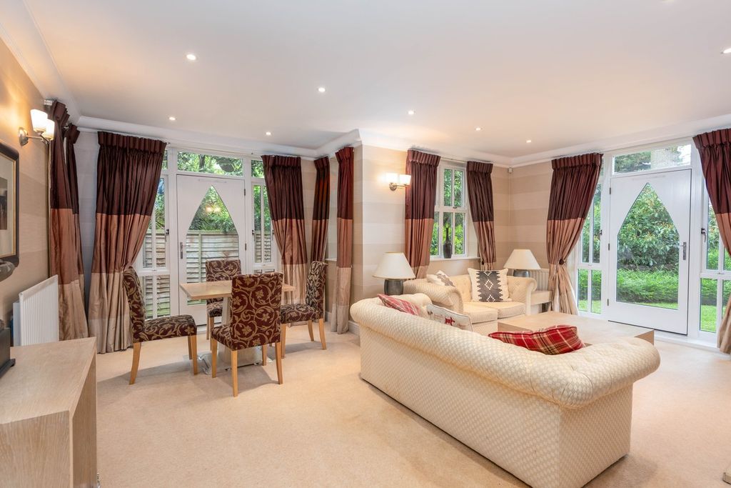 Property photo 2 of 9