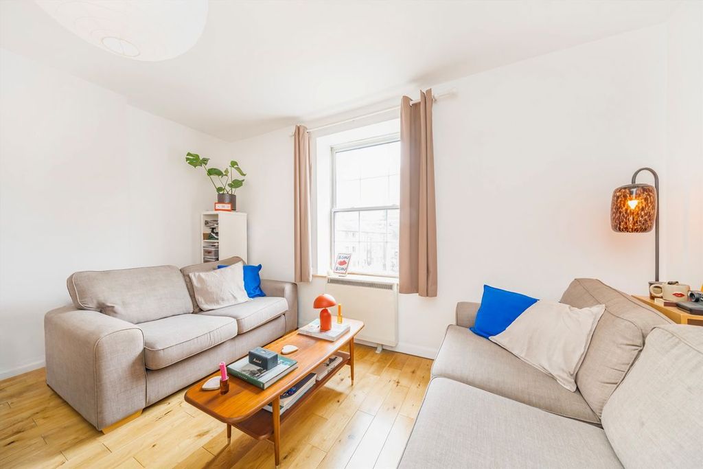 Property photo 2 of 4