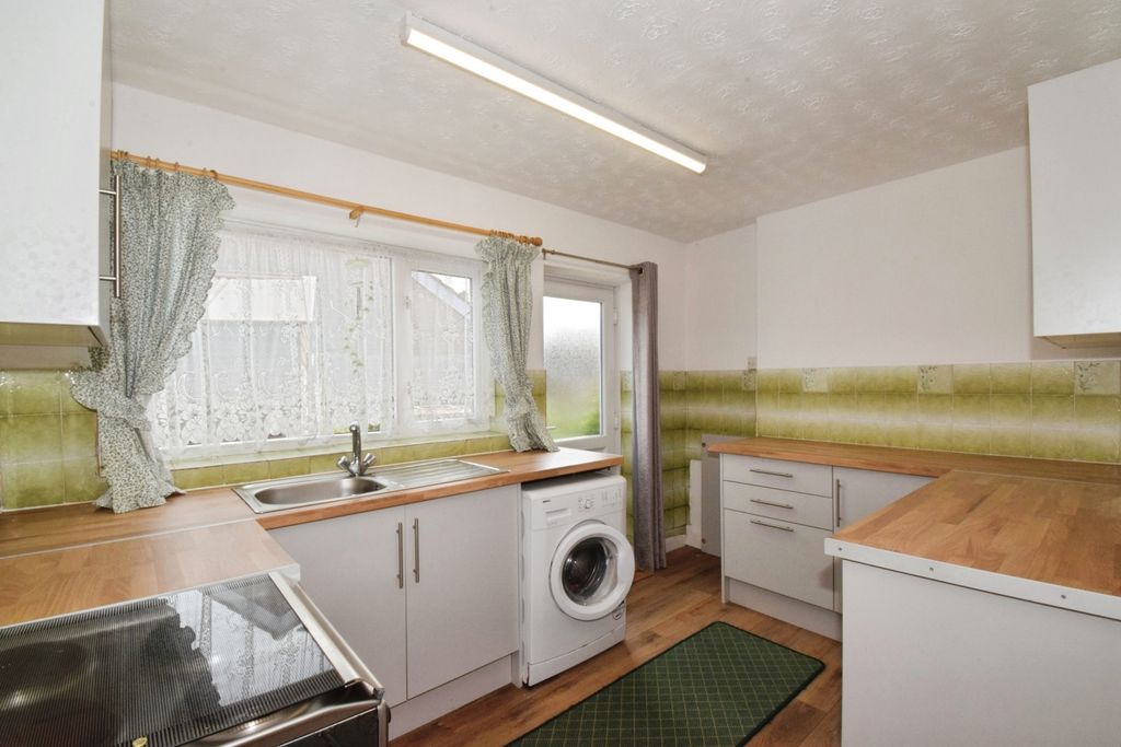 Property photo 2 of 17 Photo