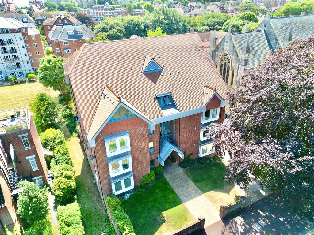 Property photo 3 of 14 Picture No. 08