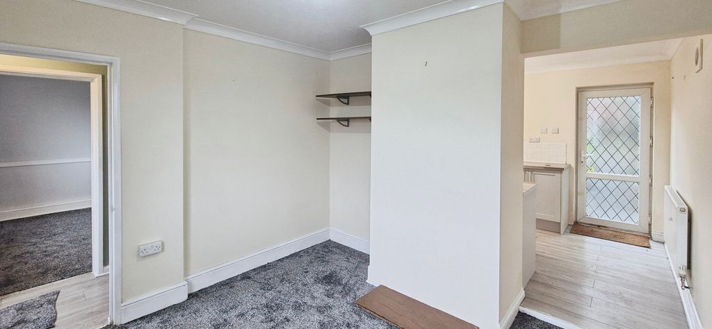 Property photo 3 of 13 Image