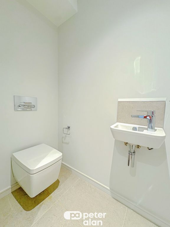 Property photo 3 of 14 Cloakroom/wc