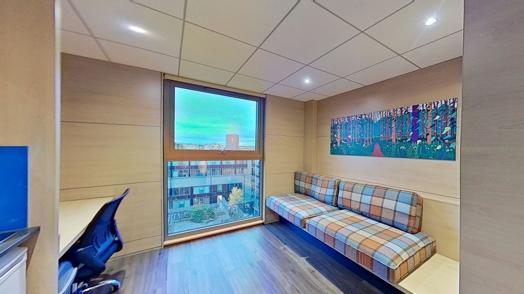 Property photo 1 of 5 Living Room