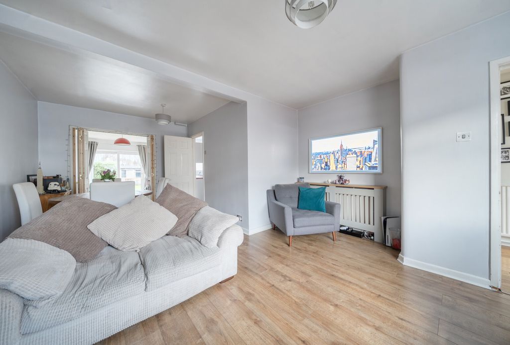 Property photo 3 of 21 1417726-19-69A1Fc...