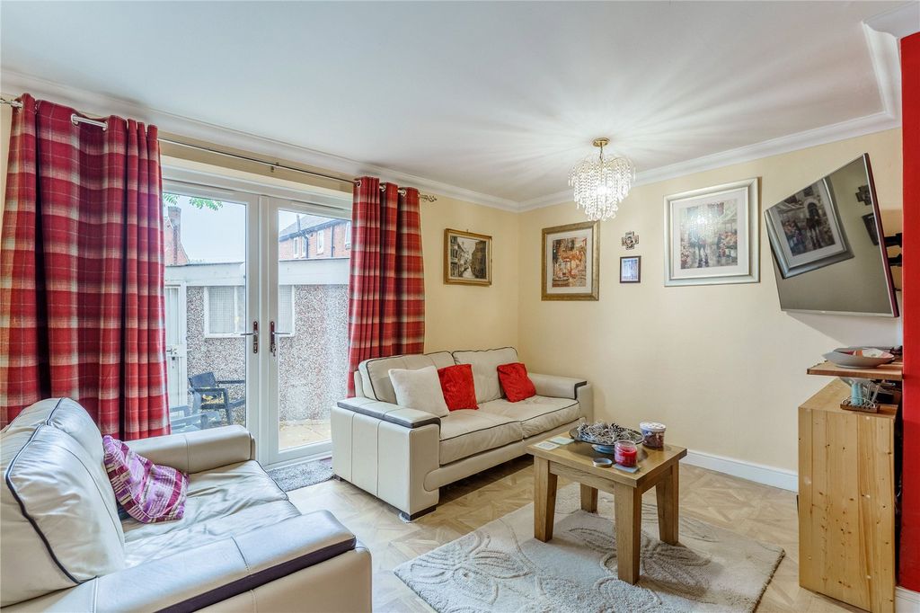 Property photo 3 of 24 Picture No. 13