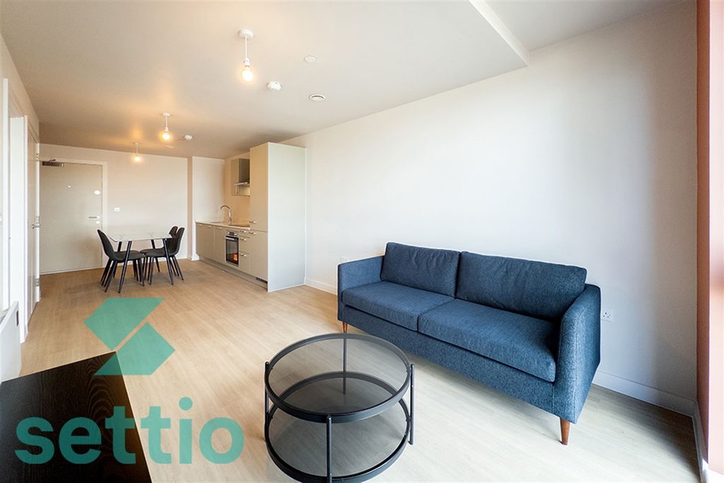 Property photo 1 of 7 (Main)