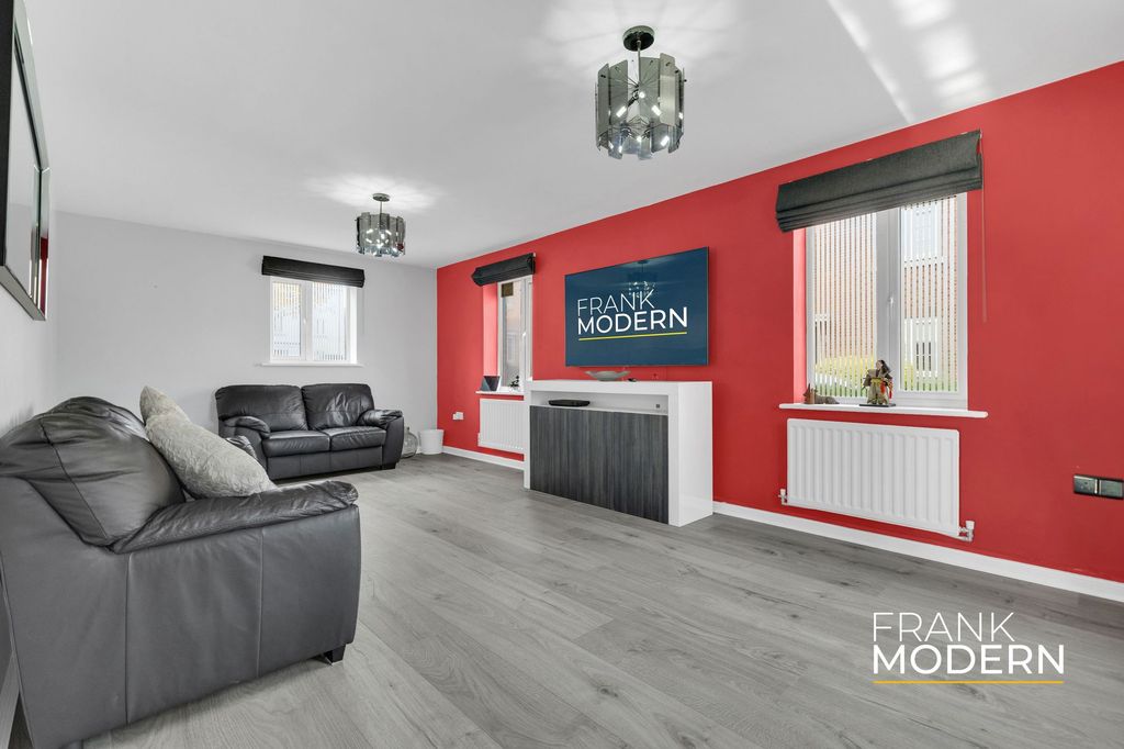 Property photo 3 of 35 Living Room