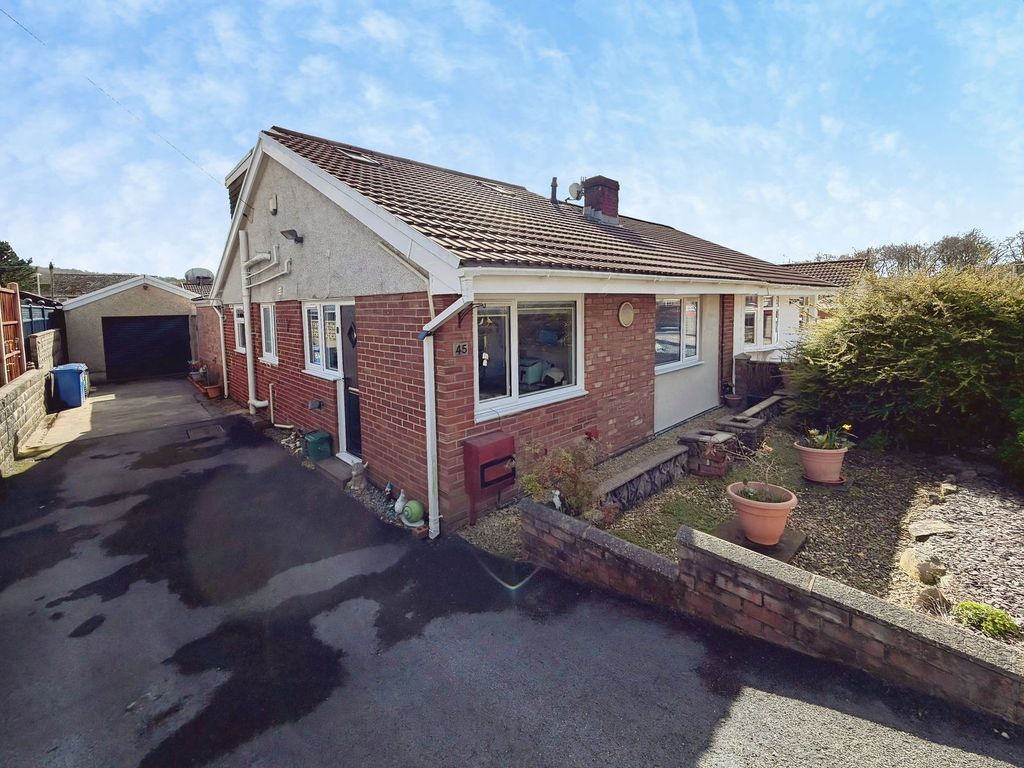 Property photo 3 of 28