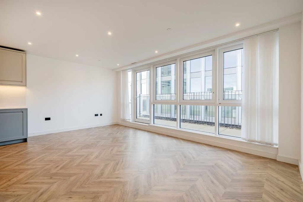 Property photo 2 of 6