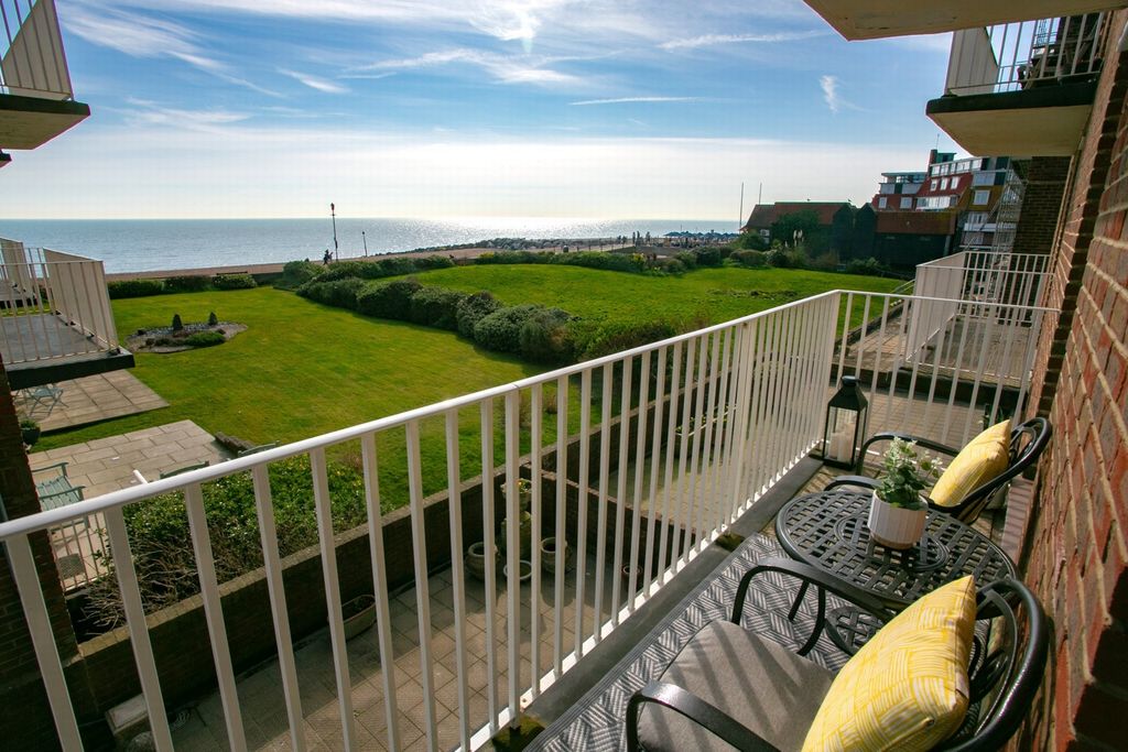 Property photo 1 of 15 Balcony