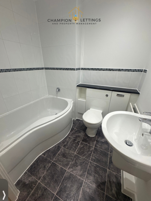 Property photo 3 of 7 Bathroom