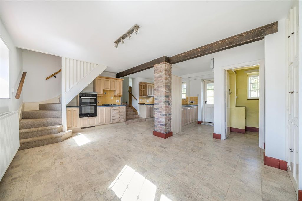 Property photo 3 of 23 1349172-14-68B97F81Eee65.Jpg