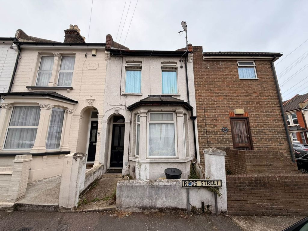 Property photo 1 of 6