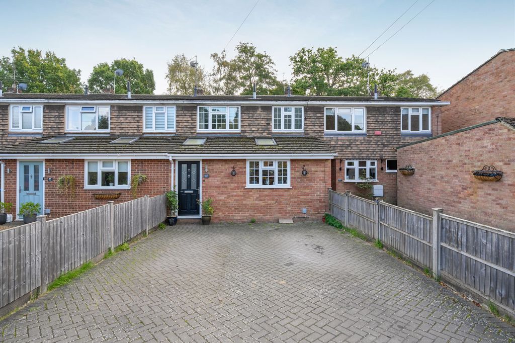 Property photo 1 of 9