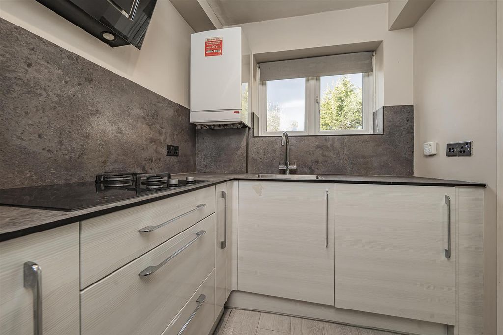 Property photo 3 of 11 Photo Mar 25 2026, 5 16 00 Pm.Jpg