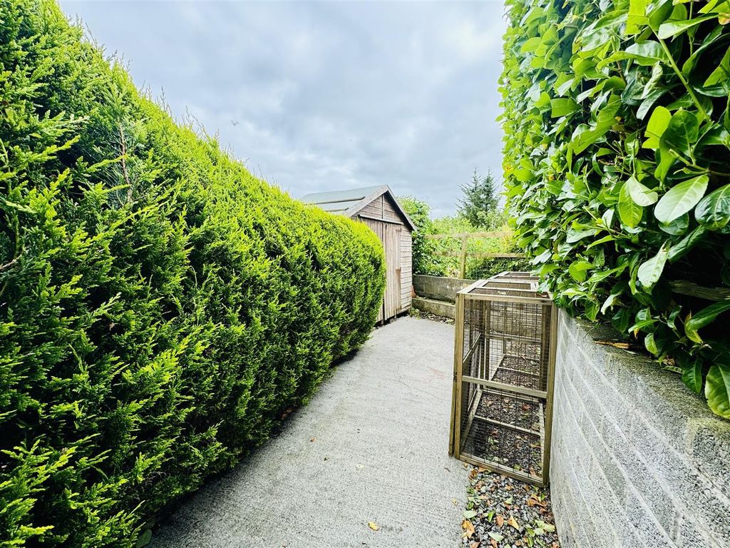 Property photo 3 of 28 Council Tax