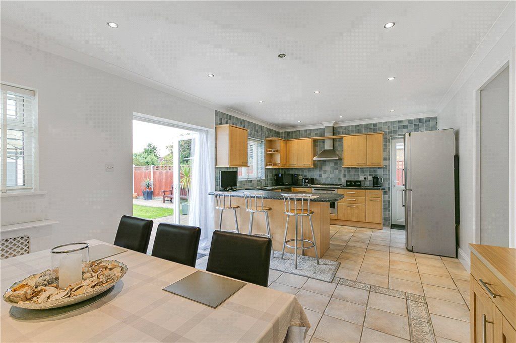 Property photo 3 of 21 Kitchen/Dining