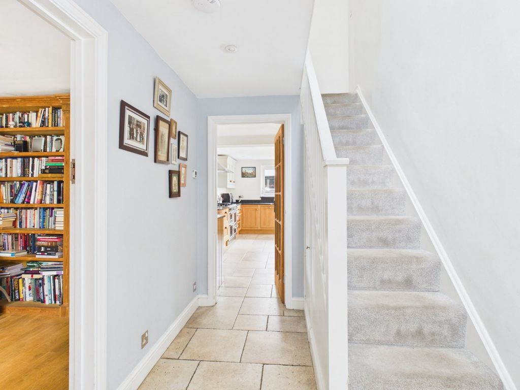 Property photo 3 of 21 Hall