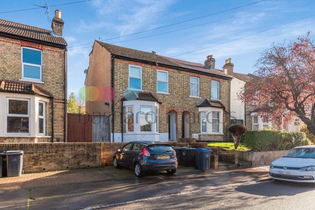 Property photo 1 of 8 Front