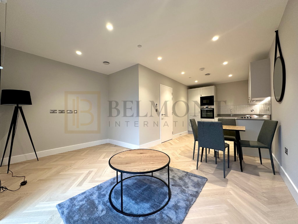 Property photo 3 of 11 Living Room