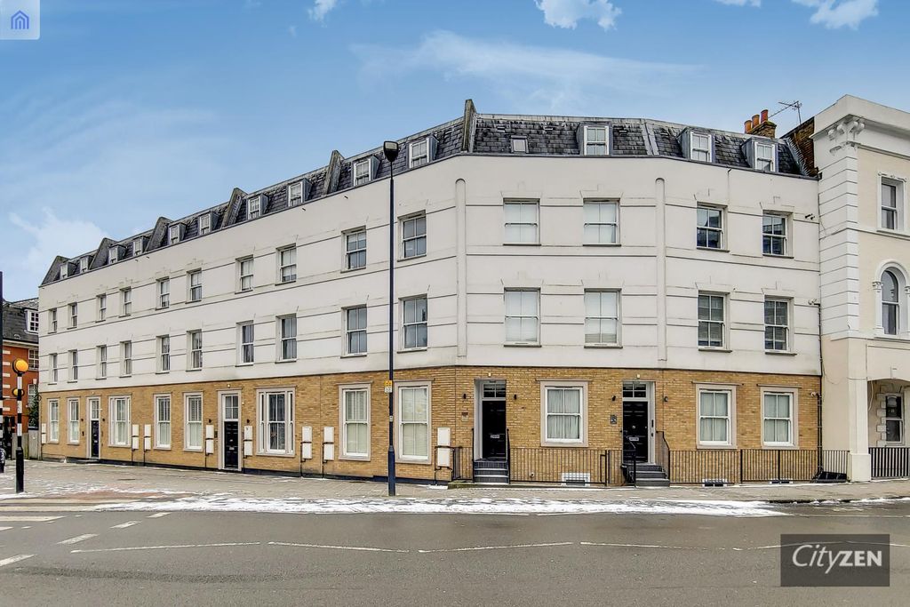 Property photo 1 of 10 Regal Court