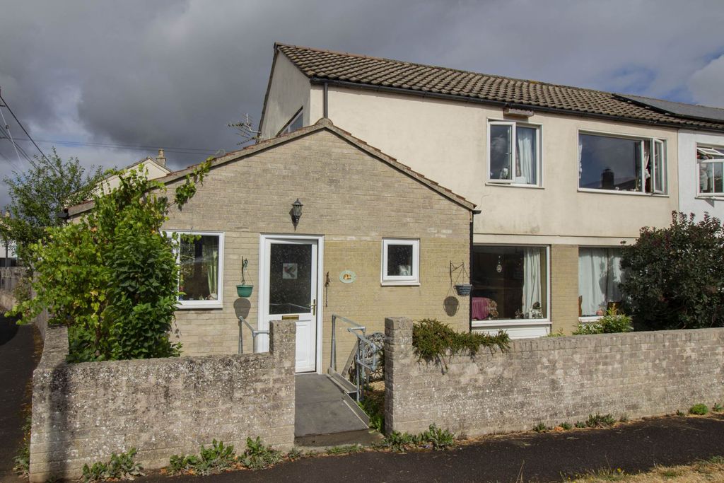 Property photo 1 of 14