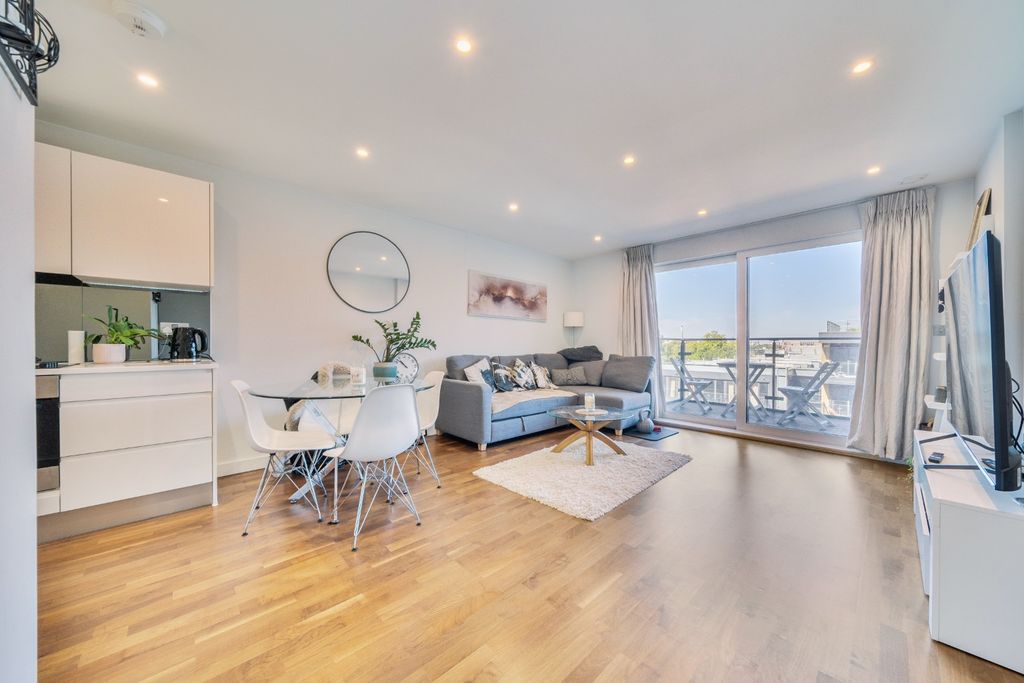 Property photo 1 of 11 5276731