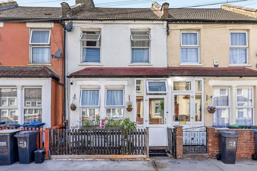 Property photo 1 of 19