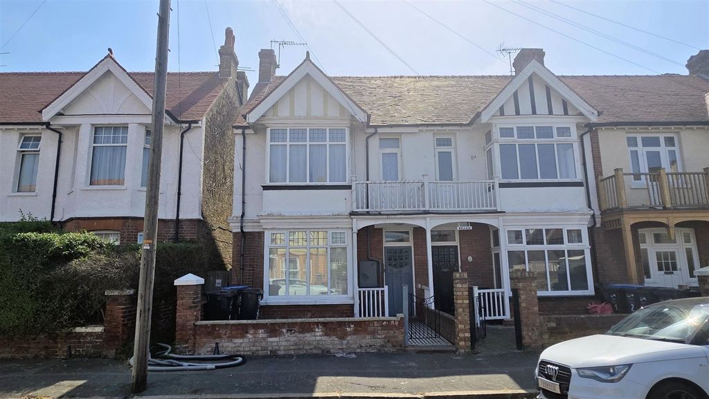 Property photo 1 of 15 External