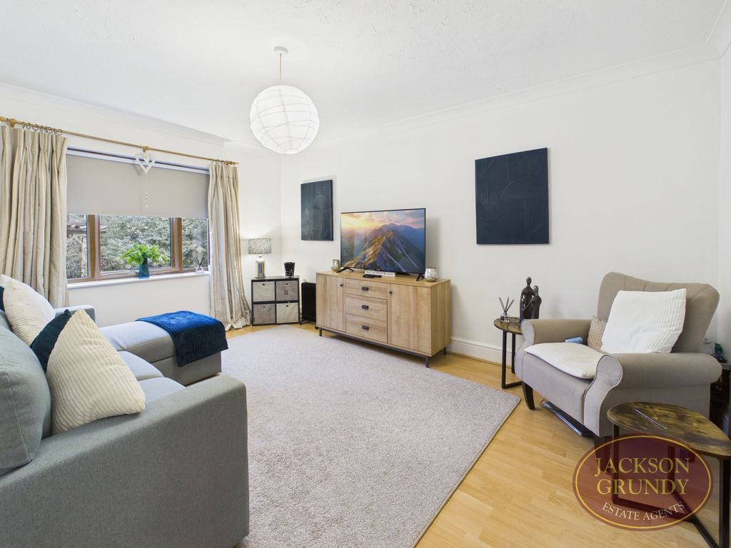 Property photo 2 of 5 Harlestone Road