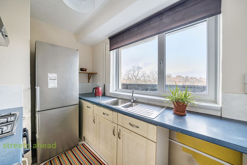 Property photo 3 of 14 8c0E9F74-0Bf0-49d...