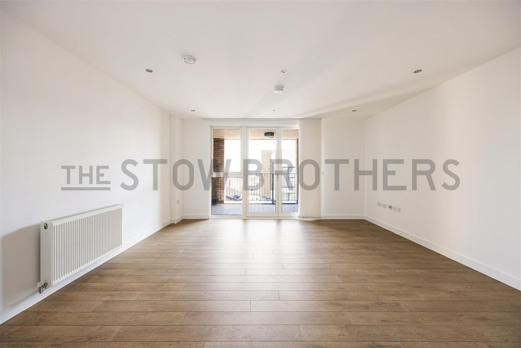 Property photo 2 of 22