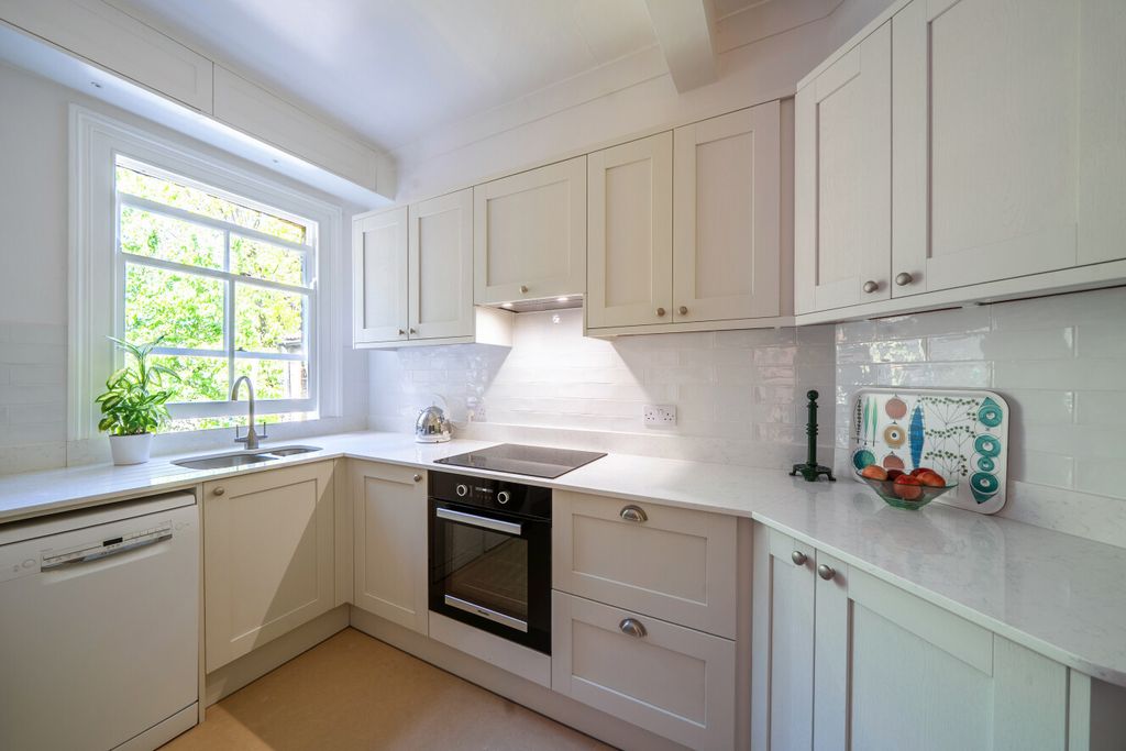 Property photo 3 of 13 1446237-7-69Ea142...