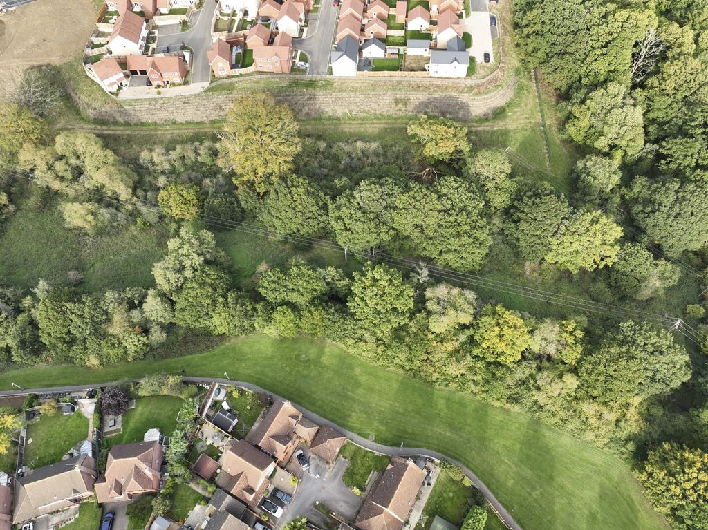 Property photo 3 of 4 Photo 2