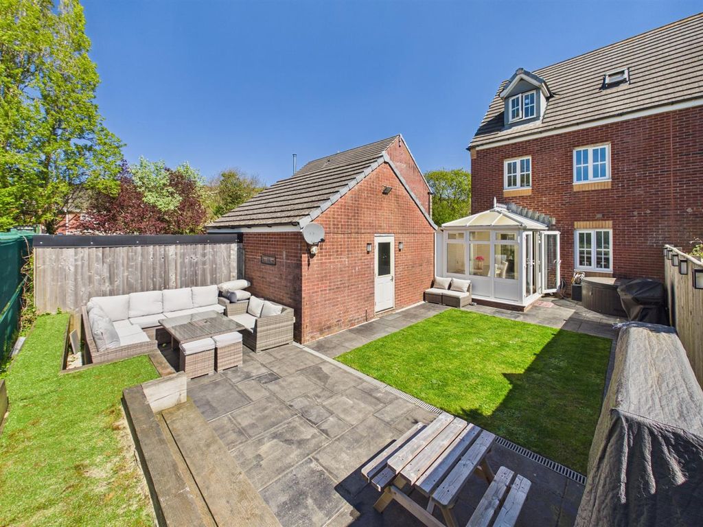 Property photo 2 of 26 Cam04045G0-Pr0089-Still040.Jpg