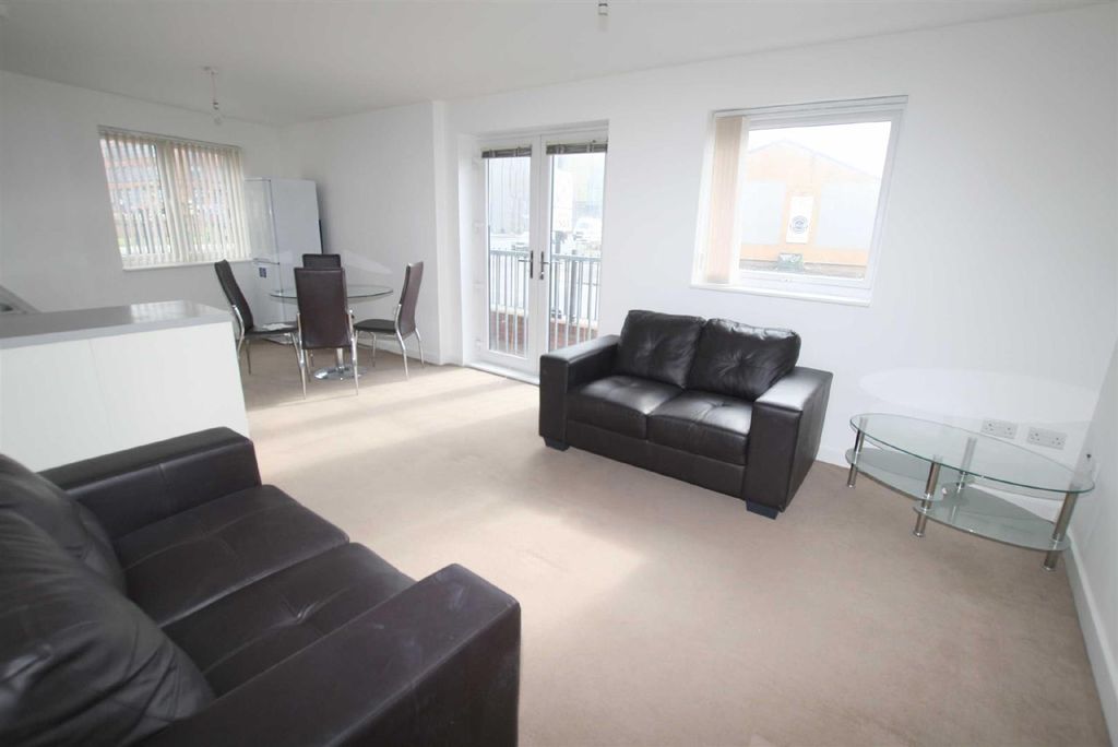 Property photo 2 of 9