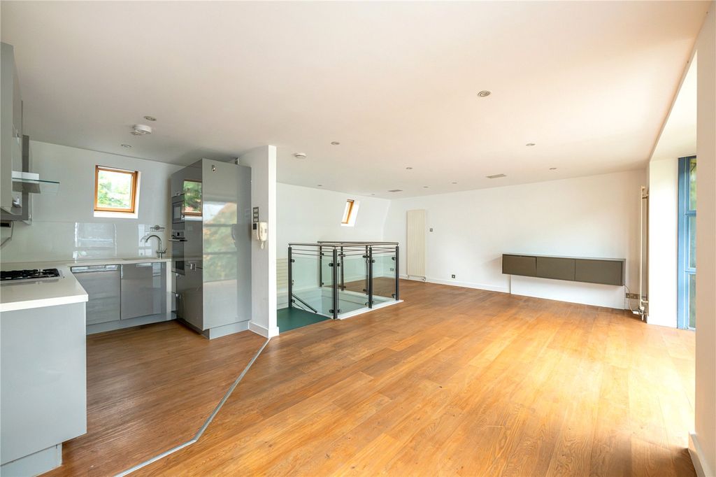 Property photo 1 of 10 Open Plan Living