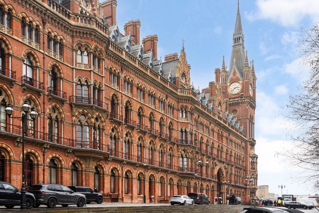 Property photo 1 of 26