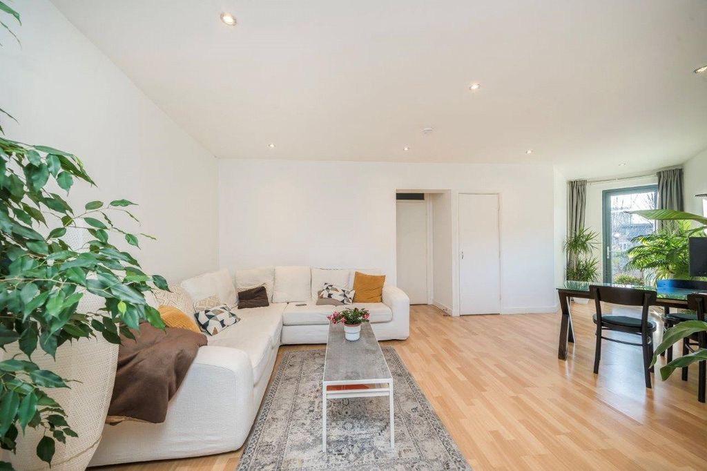 Property photo 3 of 8 Living Room