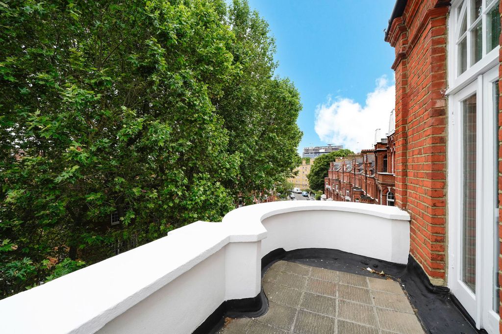 Property photo 2 of 9