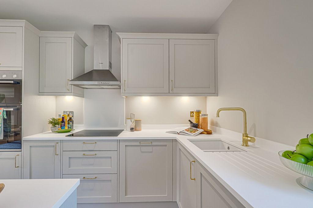 Property photo 3 of 21