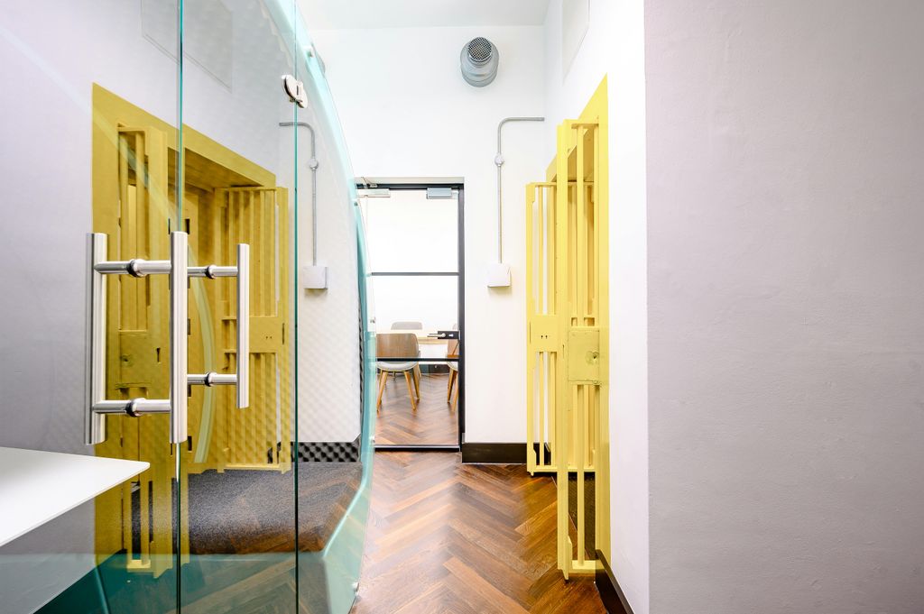 Property photo 3 of 25 8413607Interior18.Jpg