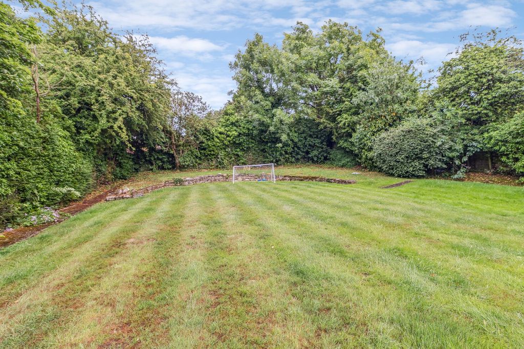 Property photo 2 of 22