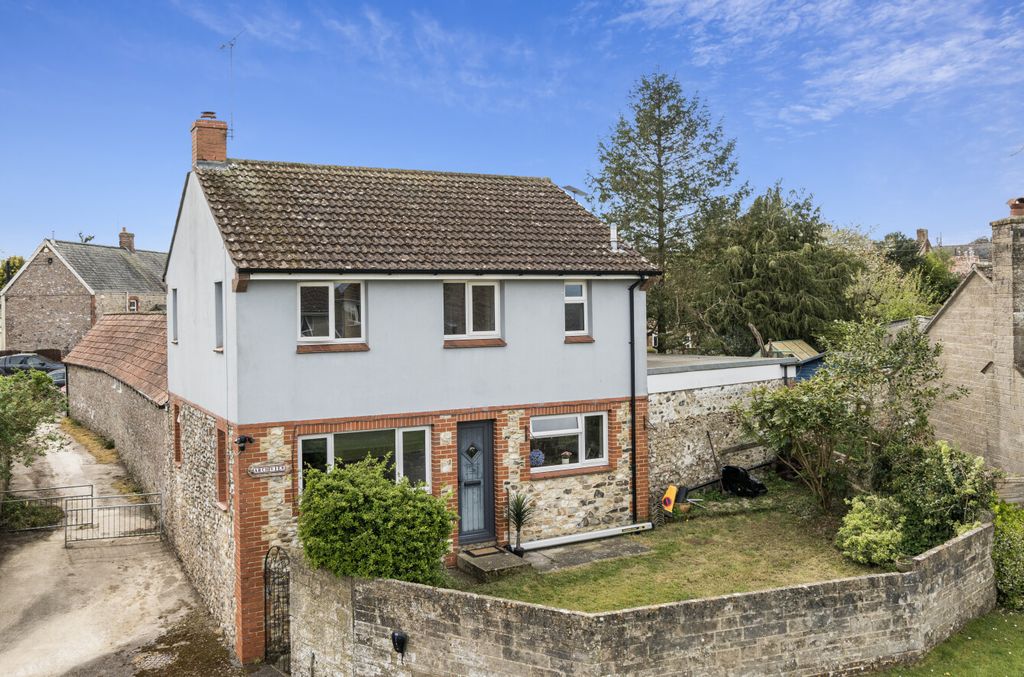 Property photo 1 of 28 1440234-2-69d9359...