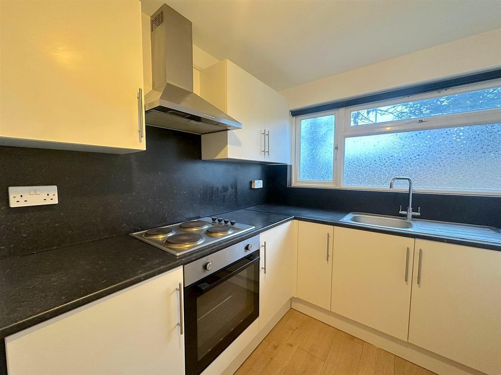 Property photo 3 of 7 Whatsapp Image 2026-01-08 At 1.16.35 Pm.Jpeg