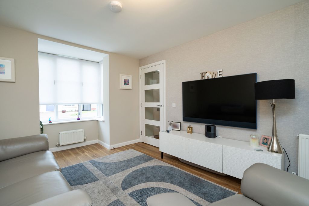 Property photo 2 of 19 Property Image 2